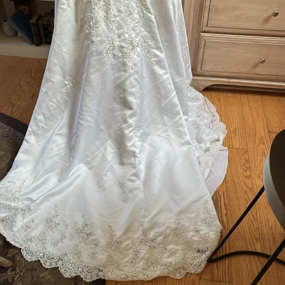 Mori Lee wedding White Floral Embroidered Gown LN - Picture 3 of 11